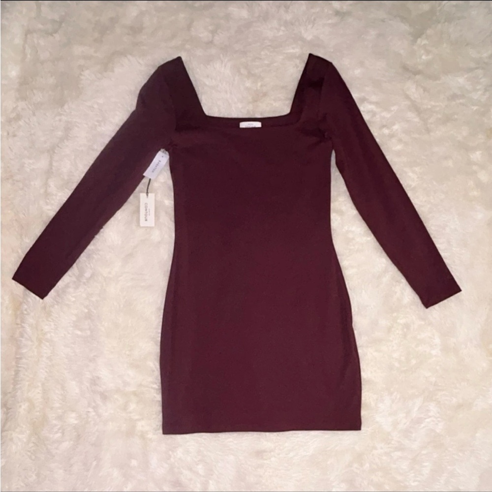 Aritzia Babaton Contour Burgandy Long Sleeve Dress